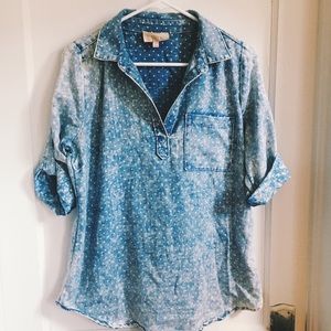 Collared Loose Fit Dotted Top with Cuffed Sleeves